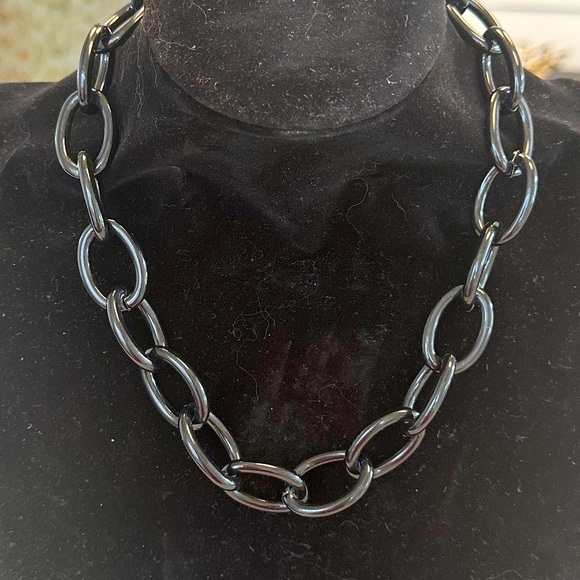 TOVA Black-Coated Metal Link Necklace - Picture 7 of 13